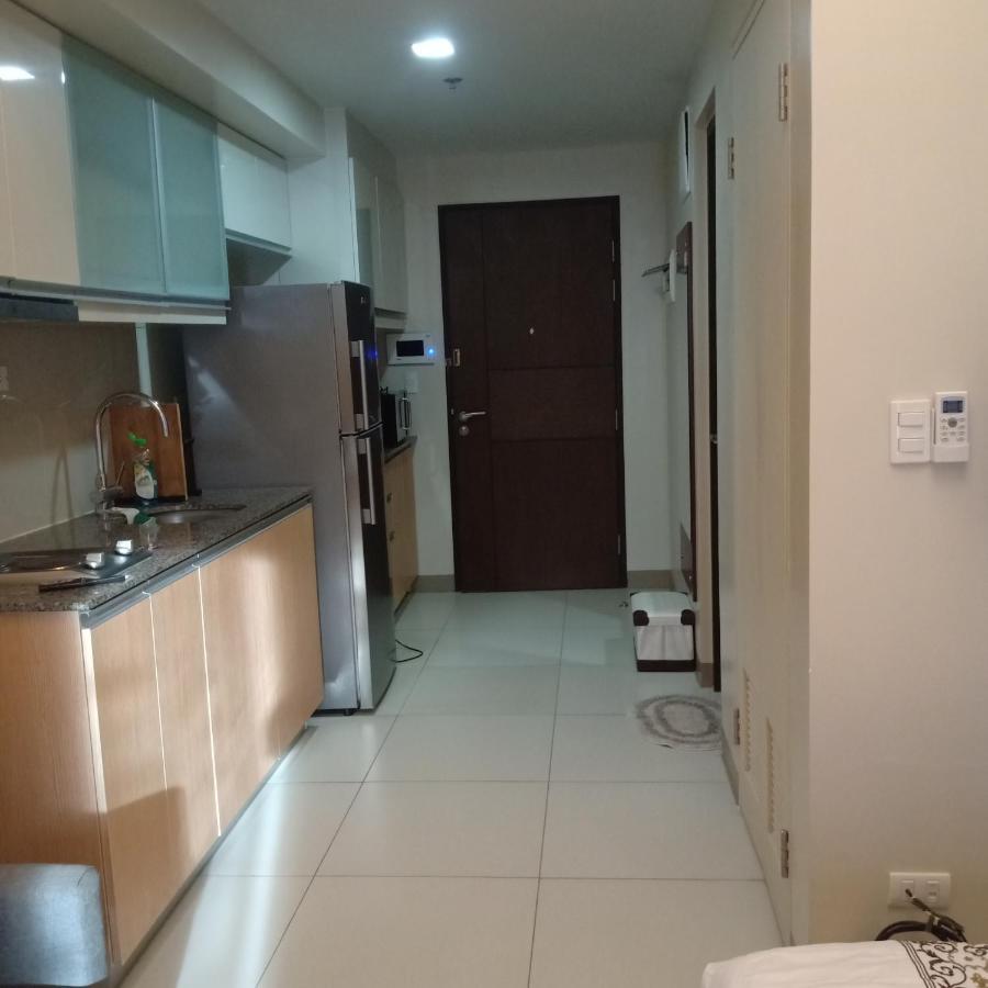One Uptown Opposite Of Grandhyatt Hotel Manila Taguig City Εξωτερικό φωτογραφία